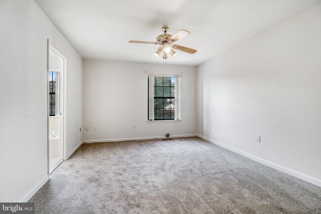 Building Photo - 3964 Rosebay Ct