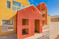 Building Photo - 154 W 5th St