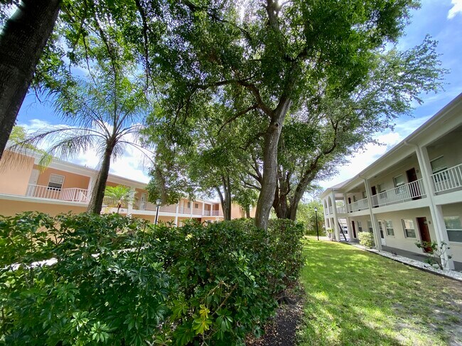 Building Photo - 8304 Bardmoor Blvd