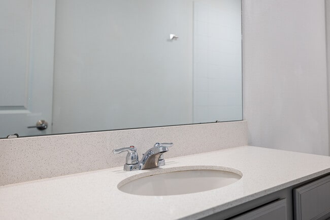 Building Photo - 5071 Four Strand Ct