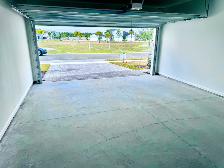 Building Photo - 169 Silver Myrtle Ct