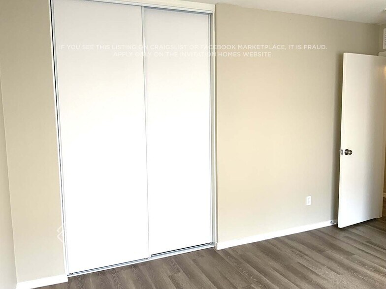 Building Photo - 9537 W Monte Vista Rd