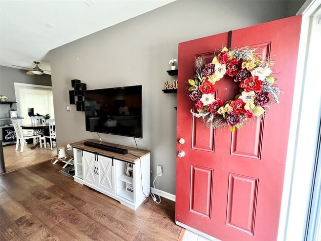 Building Photo - 2225 Naomi St