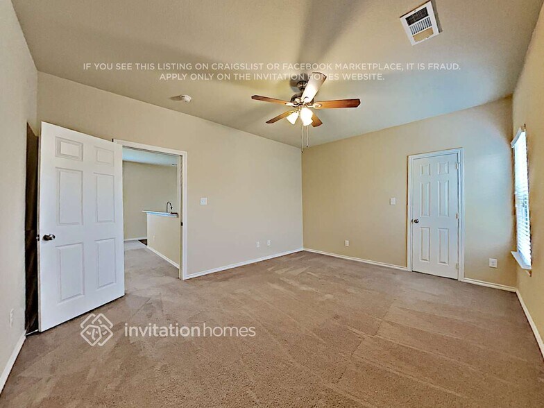 Building Photo - 1832 Village Park Trail