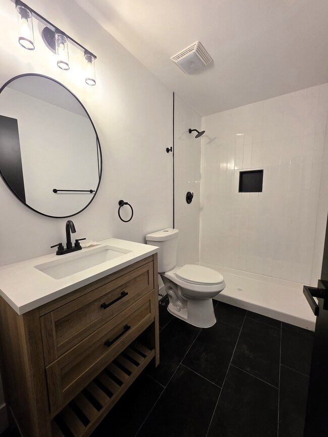 Building Photo - 12 New Sugar Creek Rd