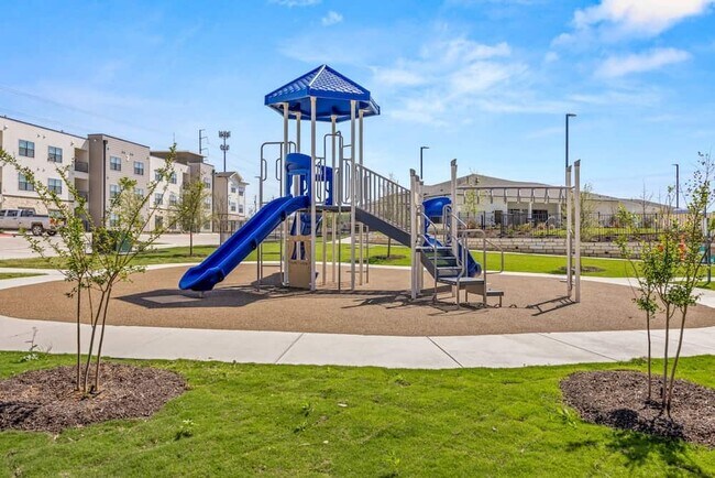 Building Photo - 4835 E Yager Ln