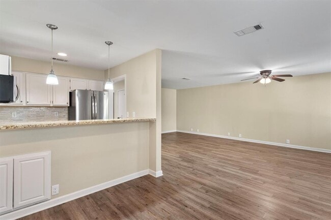 Building Photo - 6810 Deatonhill Dr