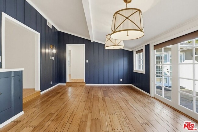 Building Photo - 12005 Hesby St