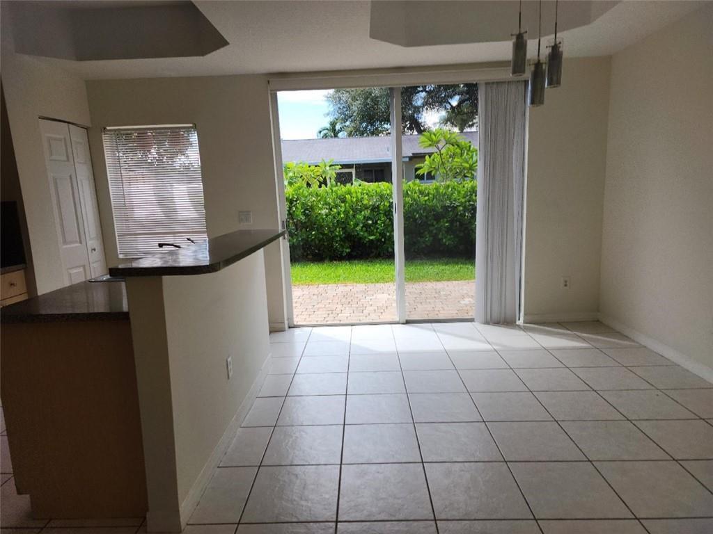 Building Photo - 4965 Leeward Ln