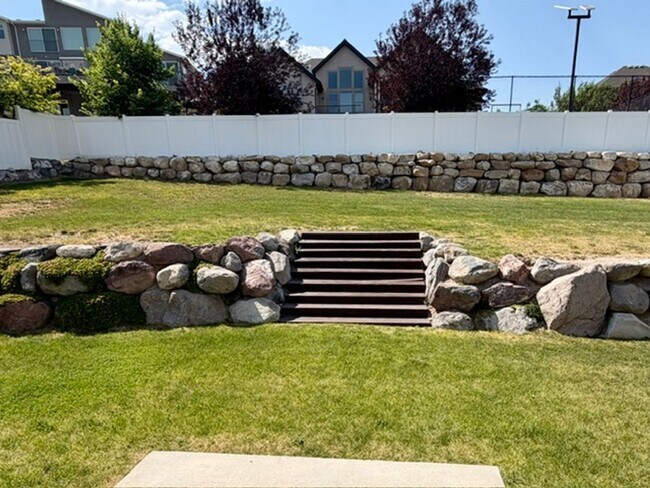 Building Photo - PRIMARY SUITE ON MAIN in a Beautiful Herriman House