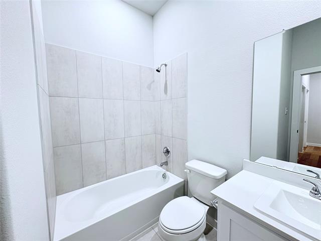 Building Photo - 401 Green Gables Dr