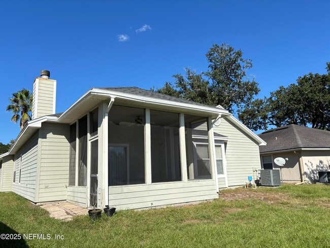 Building Photo - 8984 Bridgecreek Dr W