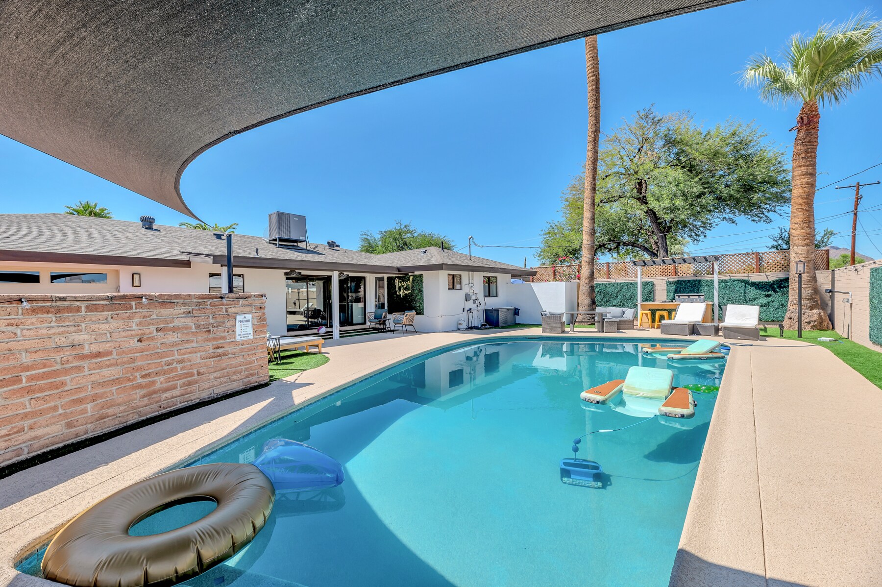 Building Photo - 8214 E Northland Dr