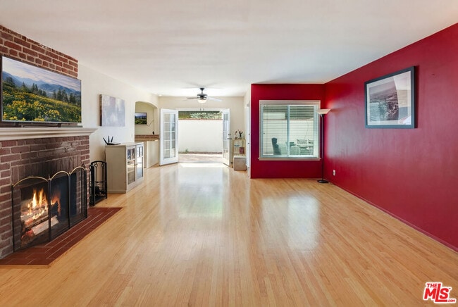 Building Photo - 3740 Lankershim Blvd