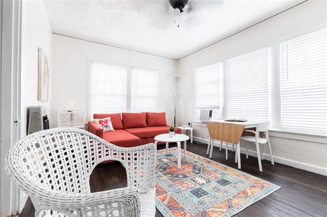 Building Photo - 324 W Canty St