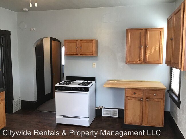Primary Photo - 2129-2131 S 5th Pl