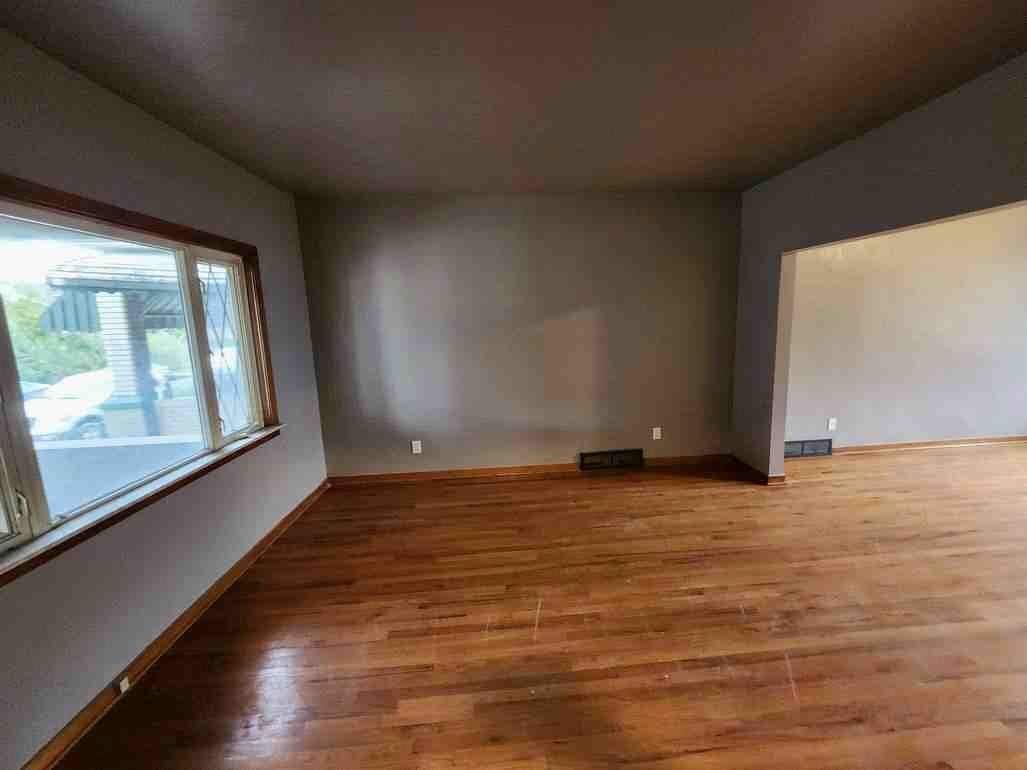 Building Photo - 1358 5th Ave