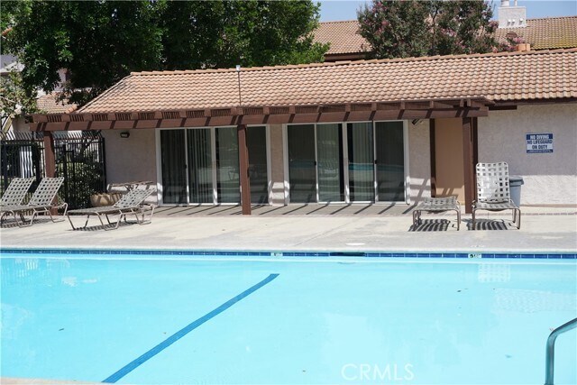 Building Photo - 930 N Redding Way