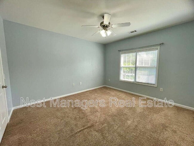 Building Photo - 635 Marshtree Ln