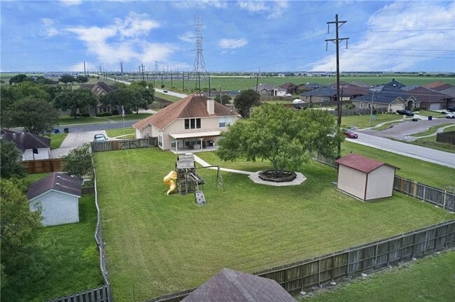 Building Photo - 14126 River Rock Dr
