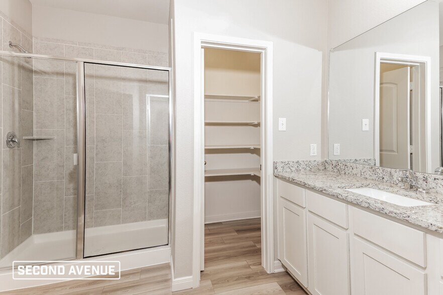 Building Photo - 2020 Jeanine Dr