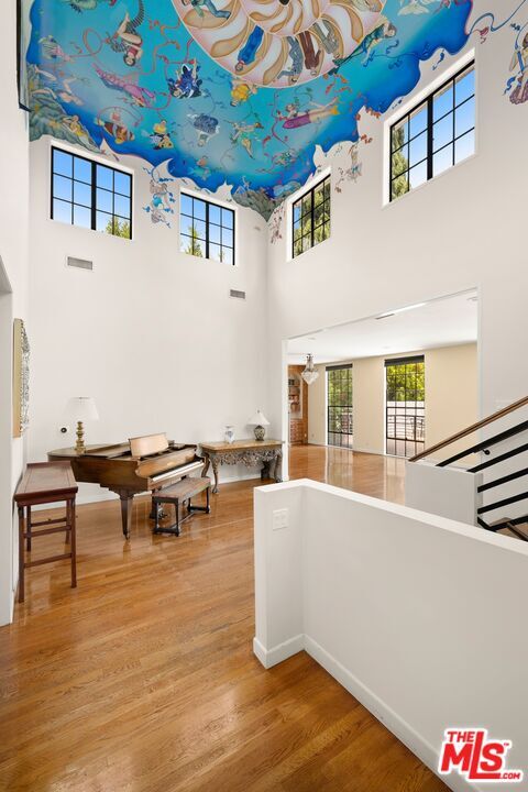 Building Photo - 333 Dalehurst Ave
