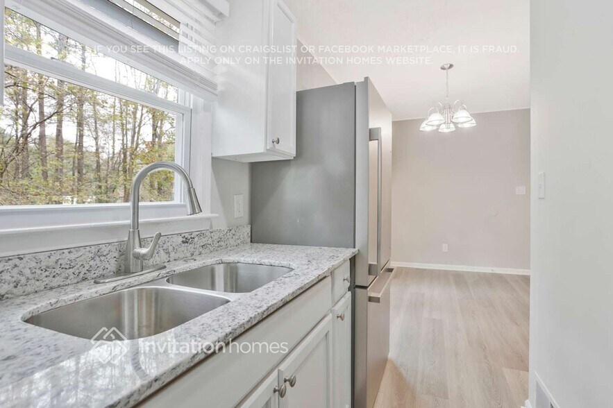 Building Photo - 2155 Venesa Cir