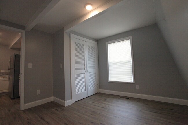 Building Photo - 34 Chalet Dr