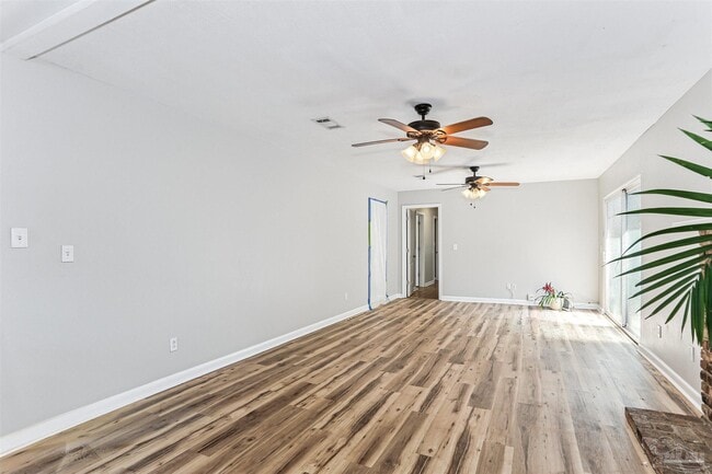 Building Photo - 6222 Maybelle Dr