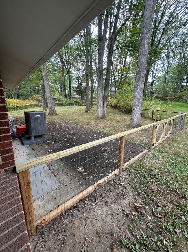 Building Photo - Charming 3 Bedroom Brick Ranch in Park Forest