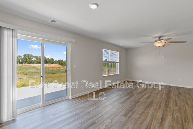 Building Photo - 266 Gumspring Dr