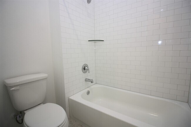 Building Photo - 6527 Scarlet Pond Ln