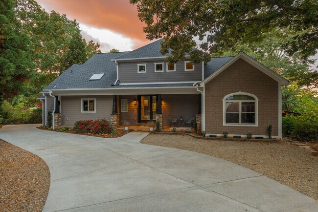 Building Photo - 442 Stonemarker Rd