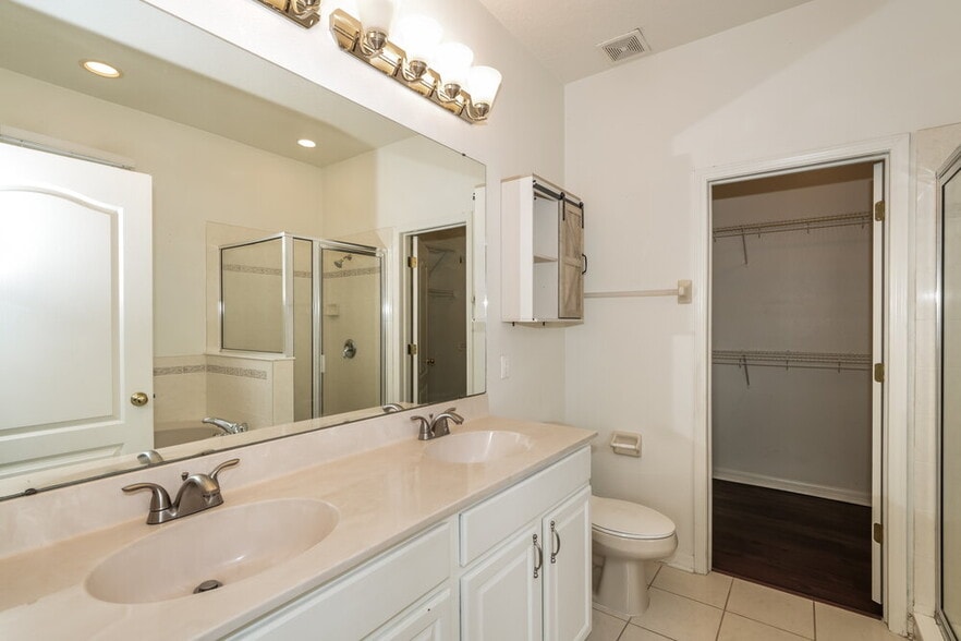 Building Photo - 8574 Deer Chase Dr