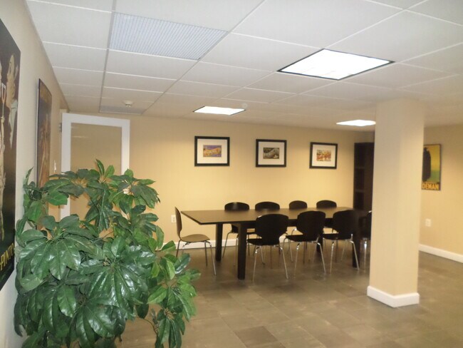 Building Photo - 2725 39th St NW