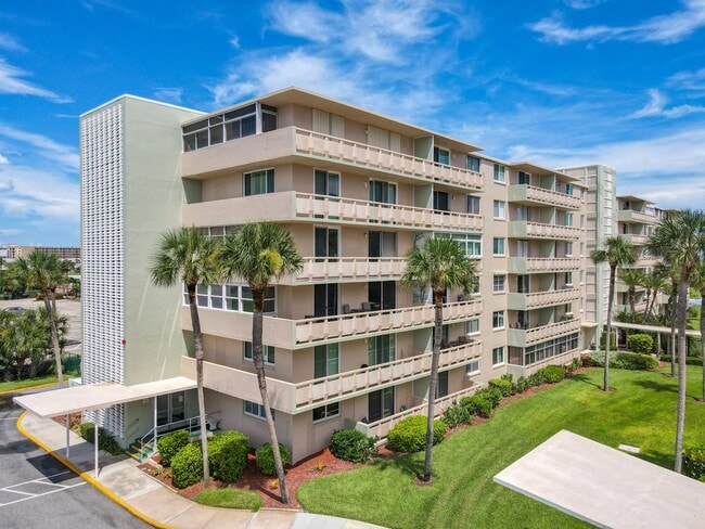 Building Photo - 2020 N Atlantic Ave