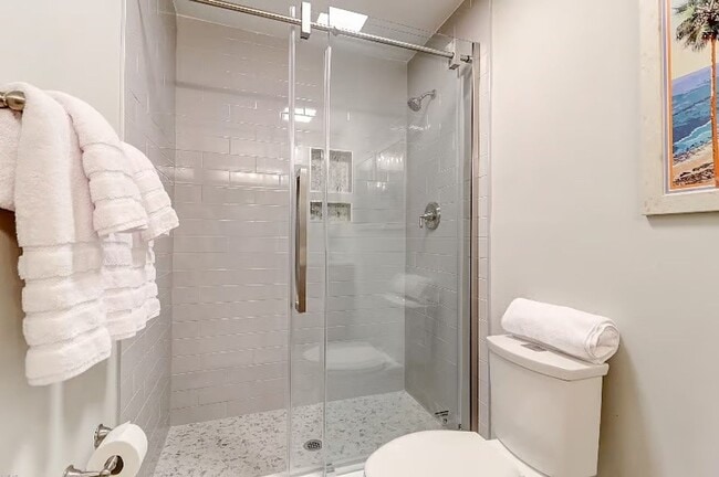 Building Photo - 2BD/2BA Town Home Mount Pleasant Fully Furnished - Available May 1st, 2026 LEASE TERM NEGOTIABLE