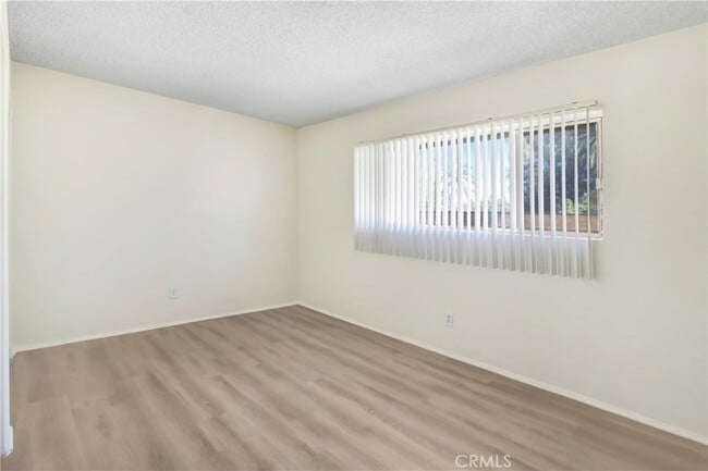Building Photo - 30 N Ash St