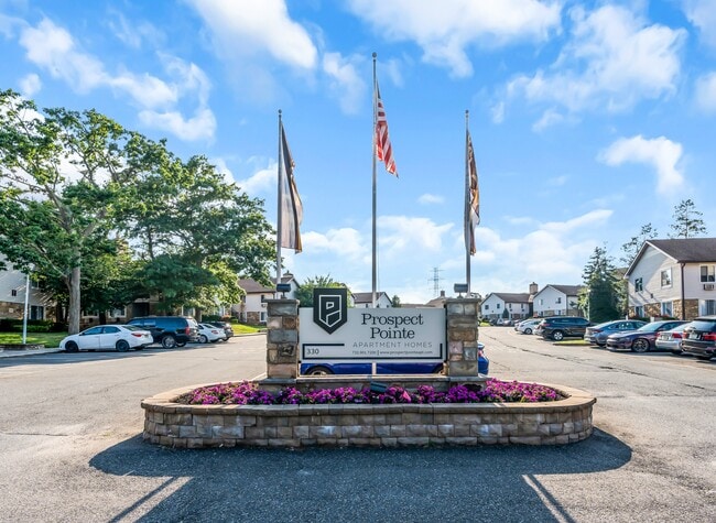 Building Photo - Prospect Pointe Apt.