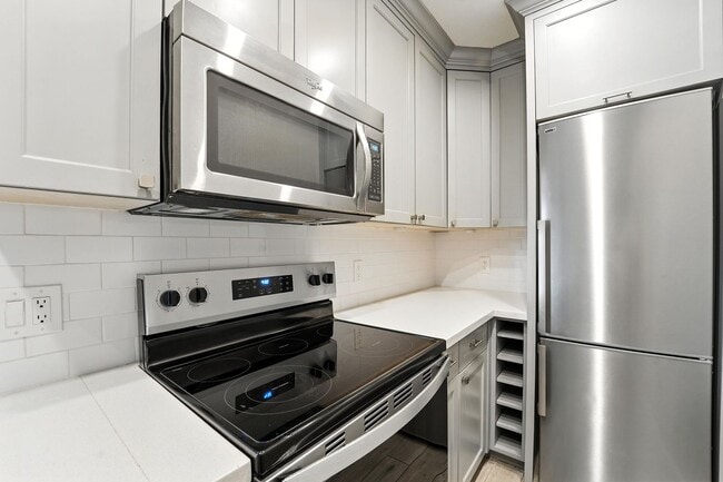 Building Photo - Heart of Phoenix Living – Modern 1BR with ...