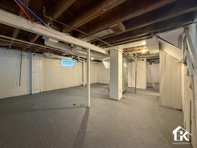 Building Photo - 16595 Ardmore St