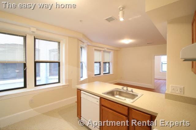 Building Photo - 881 Massachusetts Ave