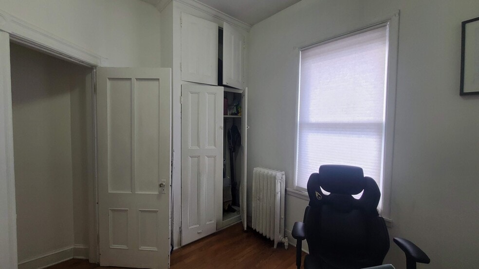 Building Photo - 311 3rd St