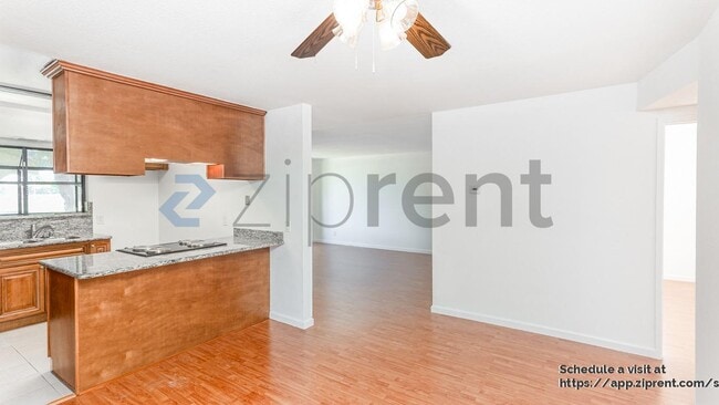 Building Photo - 95 Colleen Way