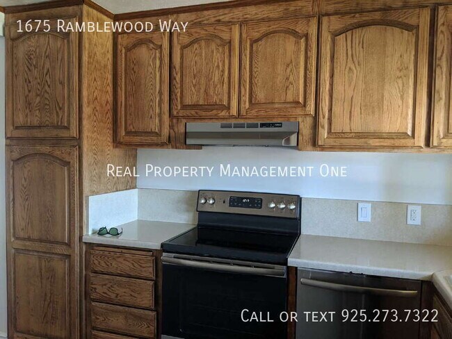 Building Photo - 1675 Ramblewood Way