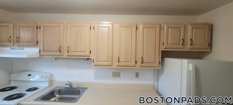 Building Photo - 1 Brattle Dr