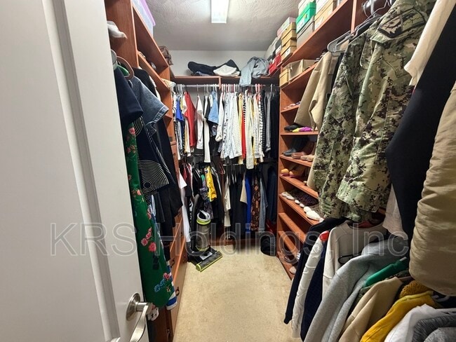 Building Photo - 516 Bells Hollow Ct