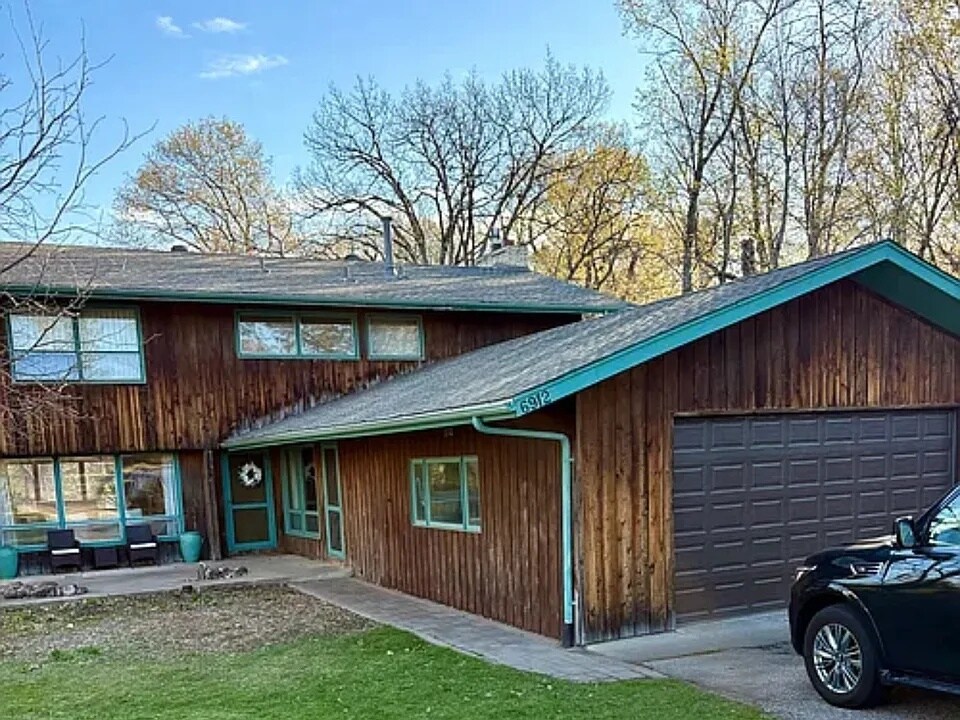 Building Photo - 6912 E Fish Lake Rd
