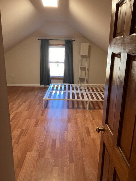 Building Photo - 2101 Scott Rd