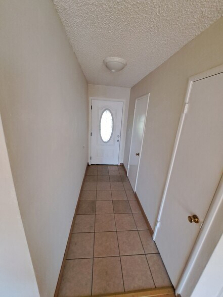 Enterance - 5517 Fiesta Rd